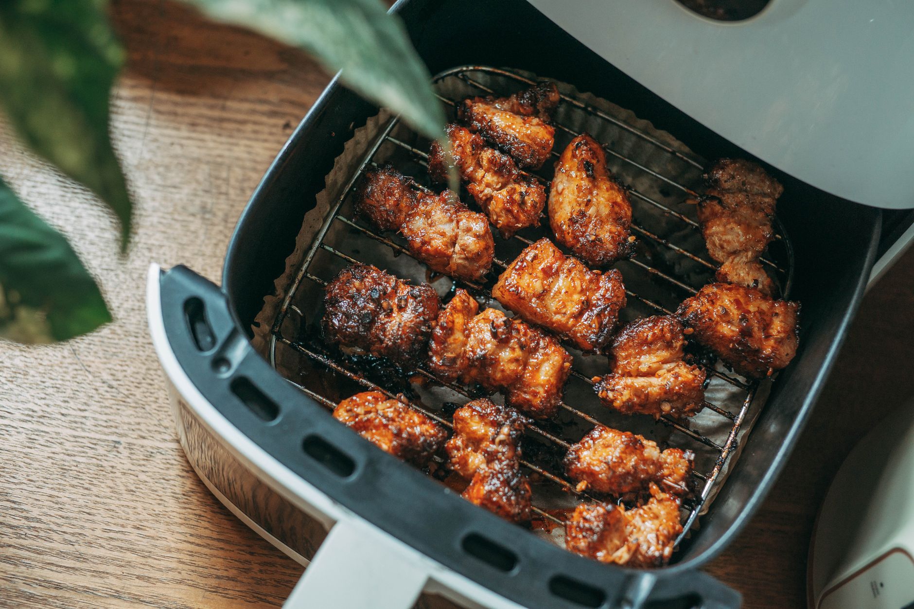 Illustration for: How to Get Rid of Air Fryer Smell: Causes and Fixes for 2026