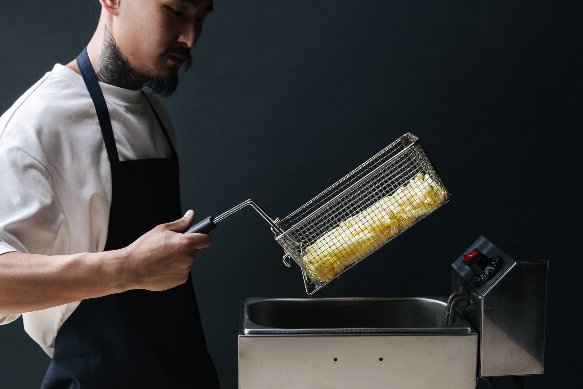 How to Clean Air Fryer Heating Element: A Step-by-Step Guide for 2026 1 Illustration for: How to Clean Air Fryer Heating Element: A Step-by-Step Guide for 2026