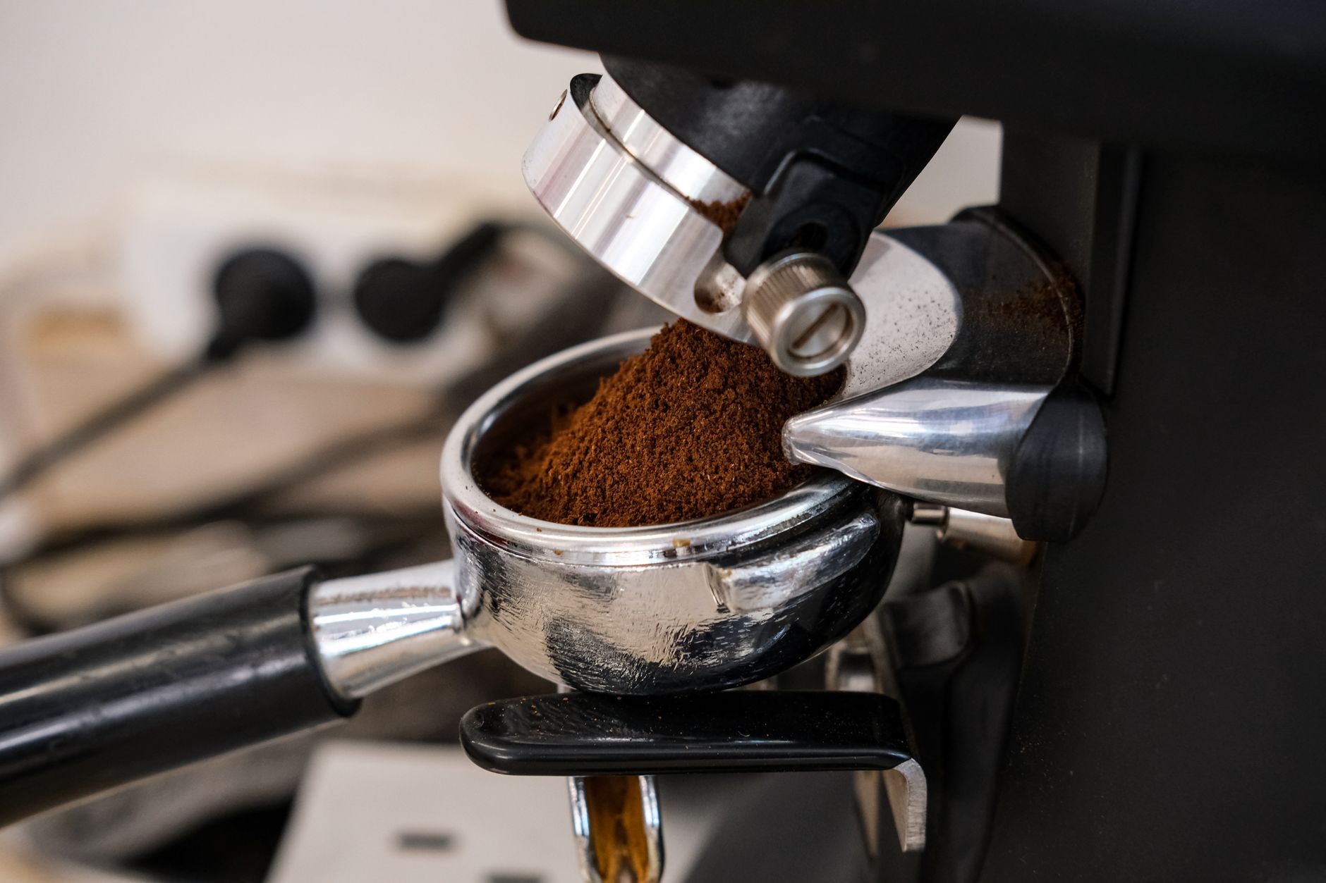 Illustration for: Why Is My Meat Grinder Grinding Slowly? Causes and Fixes